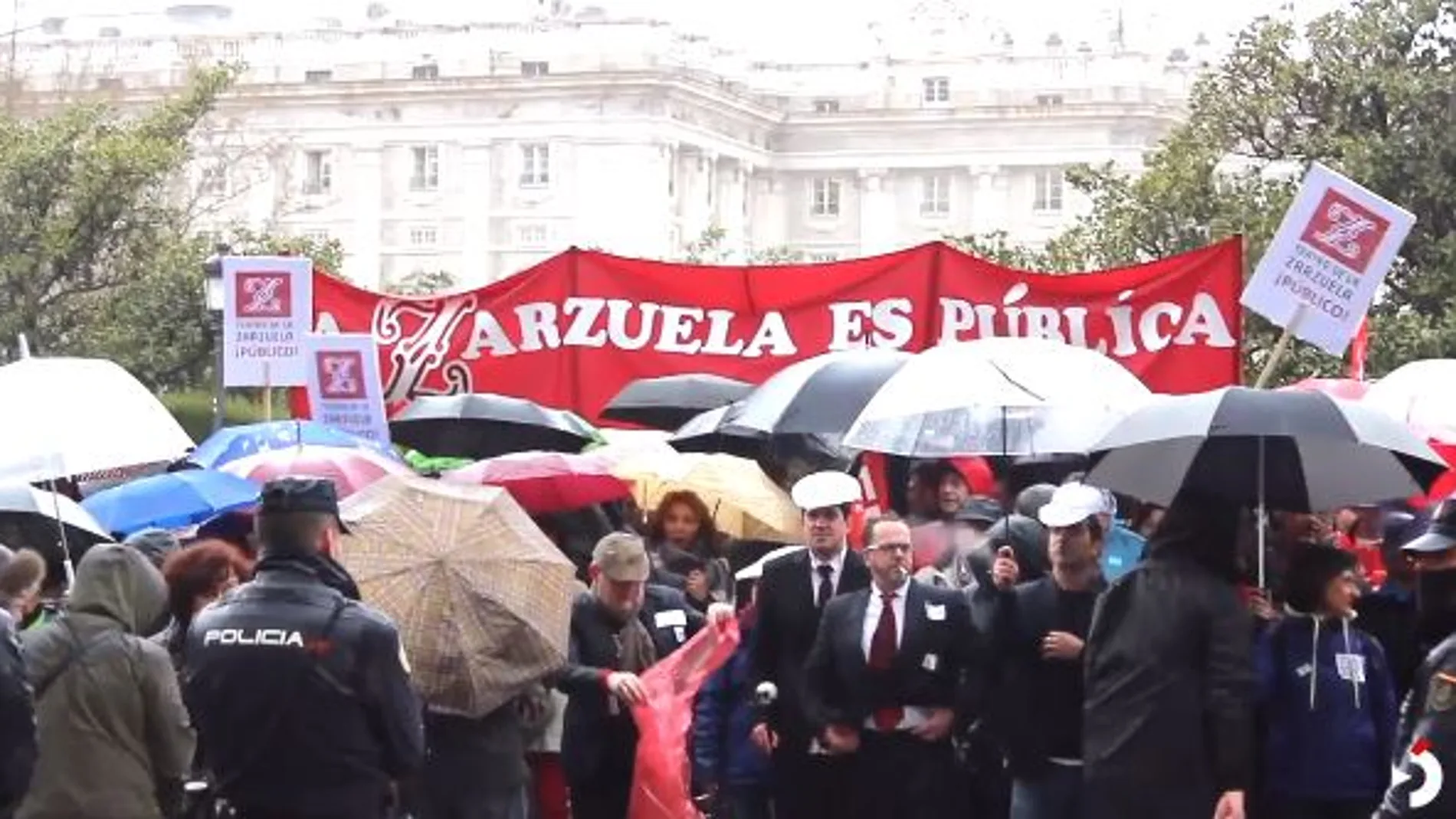 Protestas por la fusión del Teatro de la Zarzuela con el Real en la inauguración del World Opera Forum