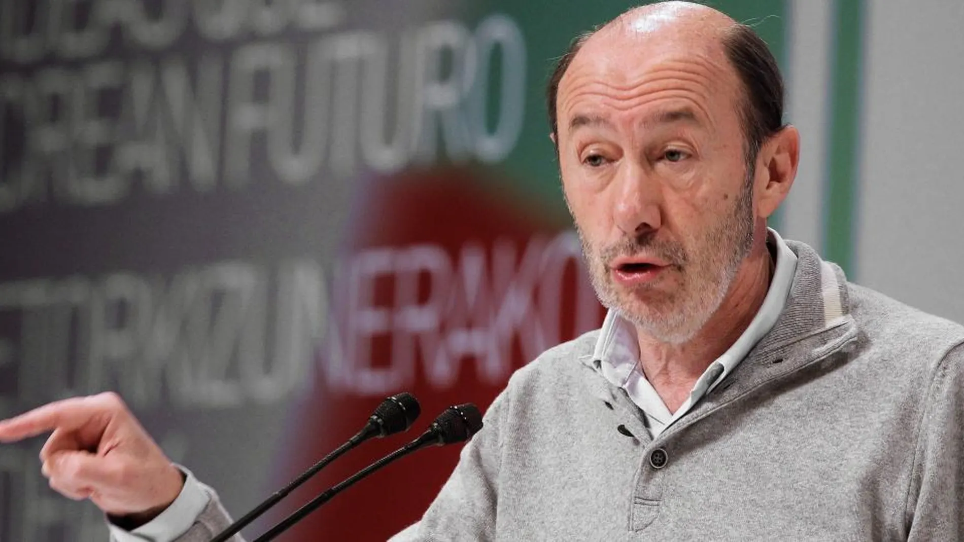 Alfredo Pérez Rubalcaba, durante su intervención en la clausura del VII Congreso del PSE-EE que se ha celebrado en Bilbao