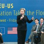 Clinton reitera a Rusia la invitación para entrar en el escudo antimisiles