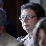 La ex consejera de Hacienda y Administración Pública de la Junta de Andalucía Carmen Martínez Aguayo escucha las declaraciones del auditor de la Cámara de Cuentas (Foto: Efe)