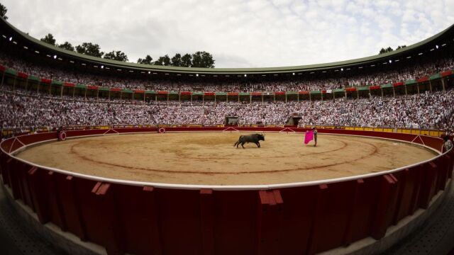 Panorámica de la plaza de toros de Pamplona