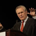 Donald Rumsfeld lanza su propio juego móvil