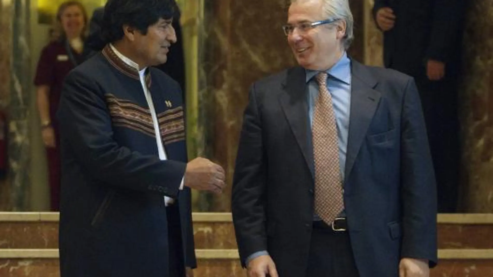Evo Morales junto al juez Baltasar Garzón, en Madrid