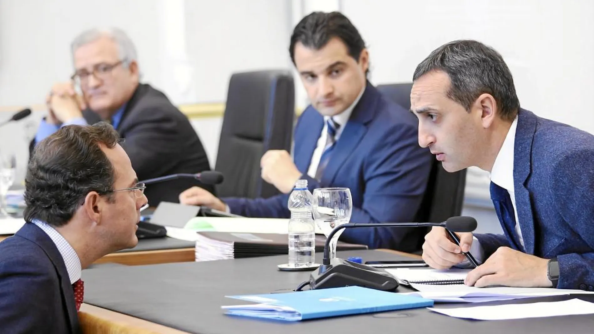 El presidente de la Diputación, César Sánchez, en el pleno de la institución