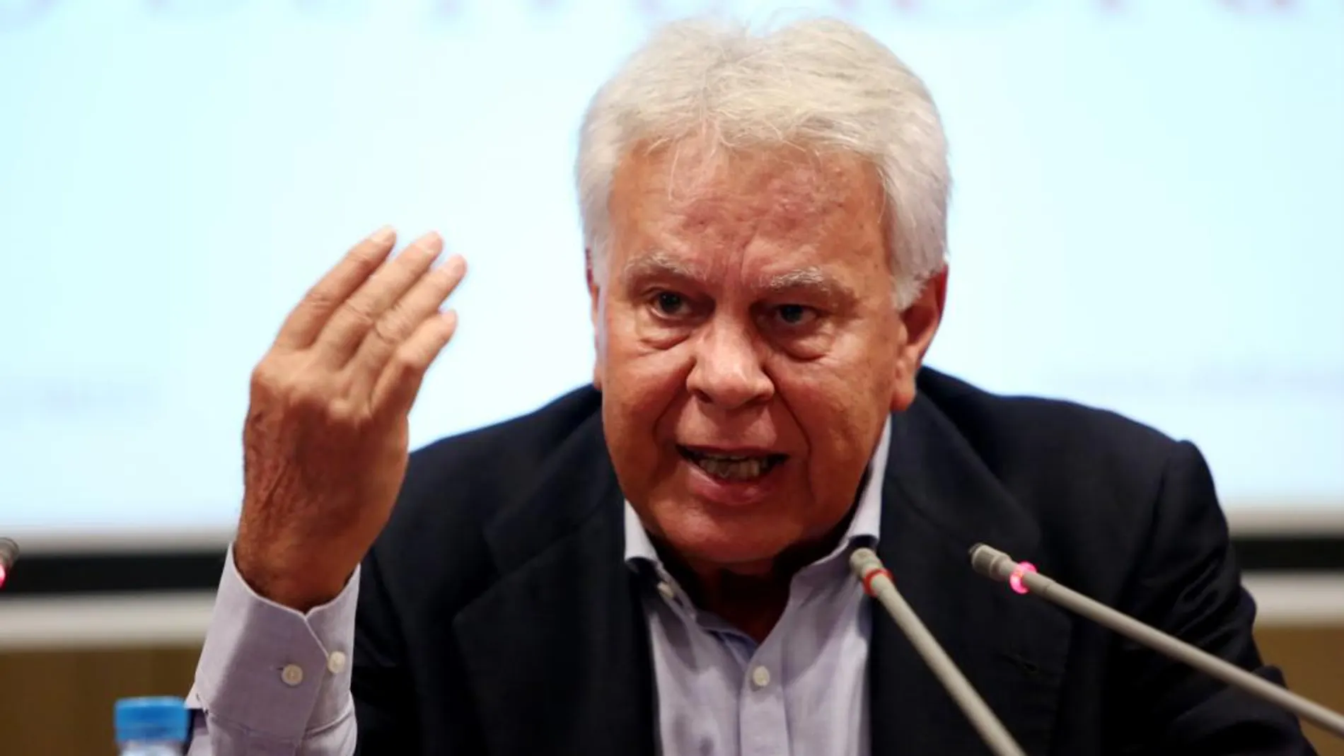 Roban documentos confidenciales en el despacho de Felipe González