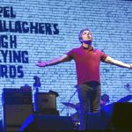 Noel Gallagher, la mitad de Oasis, se dio un baño de masas en Benicàssim
