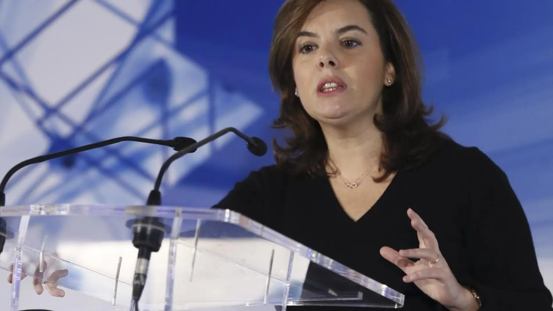 La vicepresidenta del Gobierno, Soraya Sáenz de Santamaría, durante su intervención en el foro "Perspectivas económicas para España 2016"