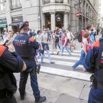 El día del 1- O fue muy complicado por todos los cuerpos policiales, incluyendo también a los Mossos d’Esquadra. Tuuvieron un papel complicado, aunque intervinieron urnas