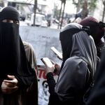 Mujeres musulmanas cubiertas protestan contra la prohibición de la burka y el nikab, en Copenague (Dinamarca) / Efe