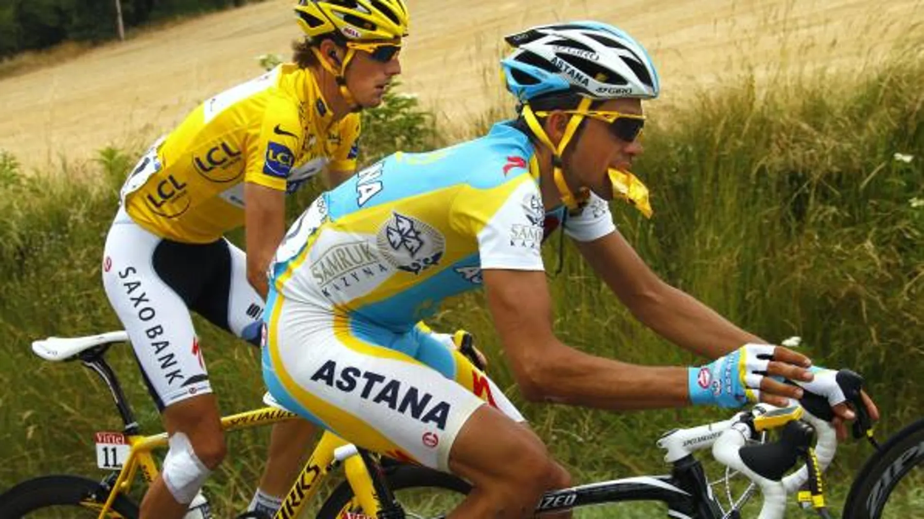 Contador y Schleck se la juegan en los Pirineos