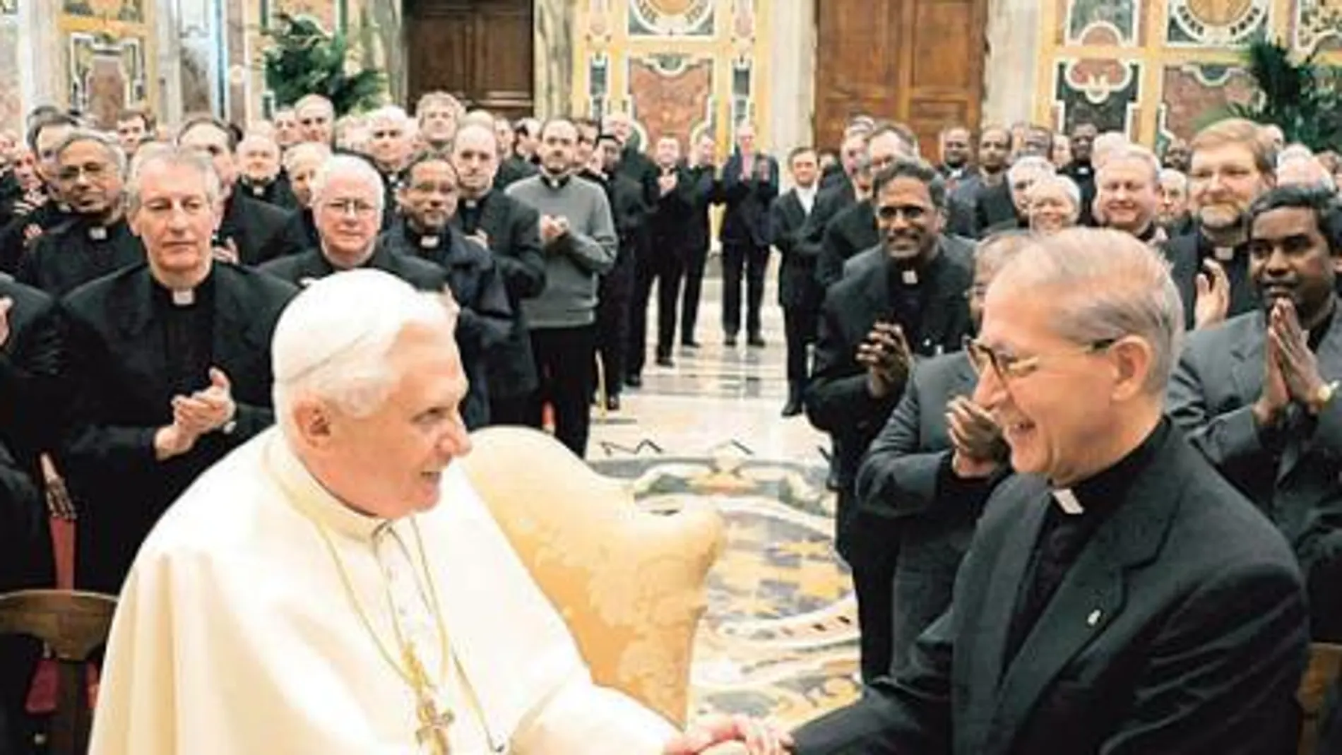 Los jesuitas pierden a la mitad de sus religiosos desde el Vaticano II