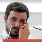 Alberto Garzón compareció ante los medios desde la sede de IU en Madrid