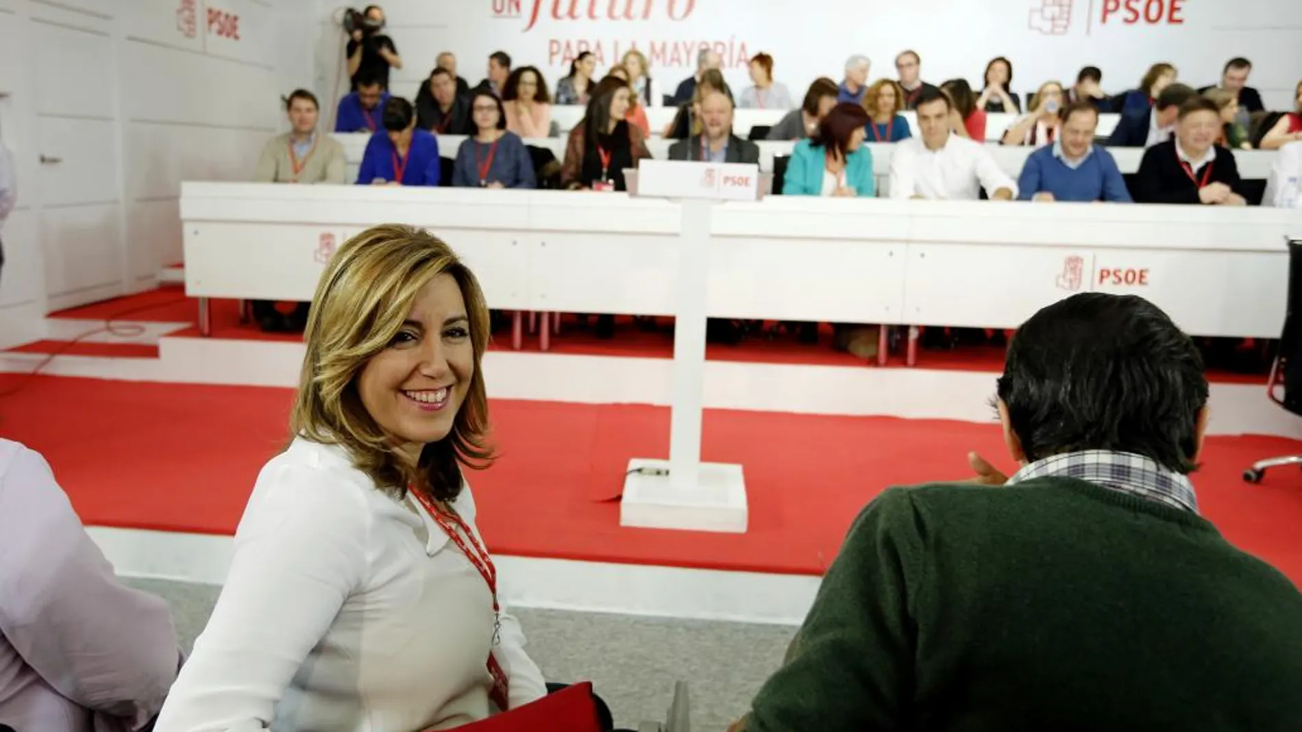 Susana Díaz en el Comité del PSOE con Javier Fernandez