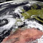 La lluvia, el viento y las olas provocarán la alerta en 36 provincias este domingo