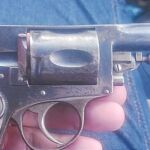 Los agentes de Latina encontraron un revólver y una pistola de calibre 32 y 9, respectivamente
