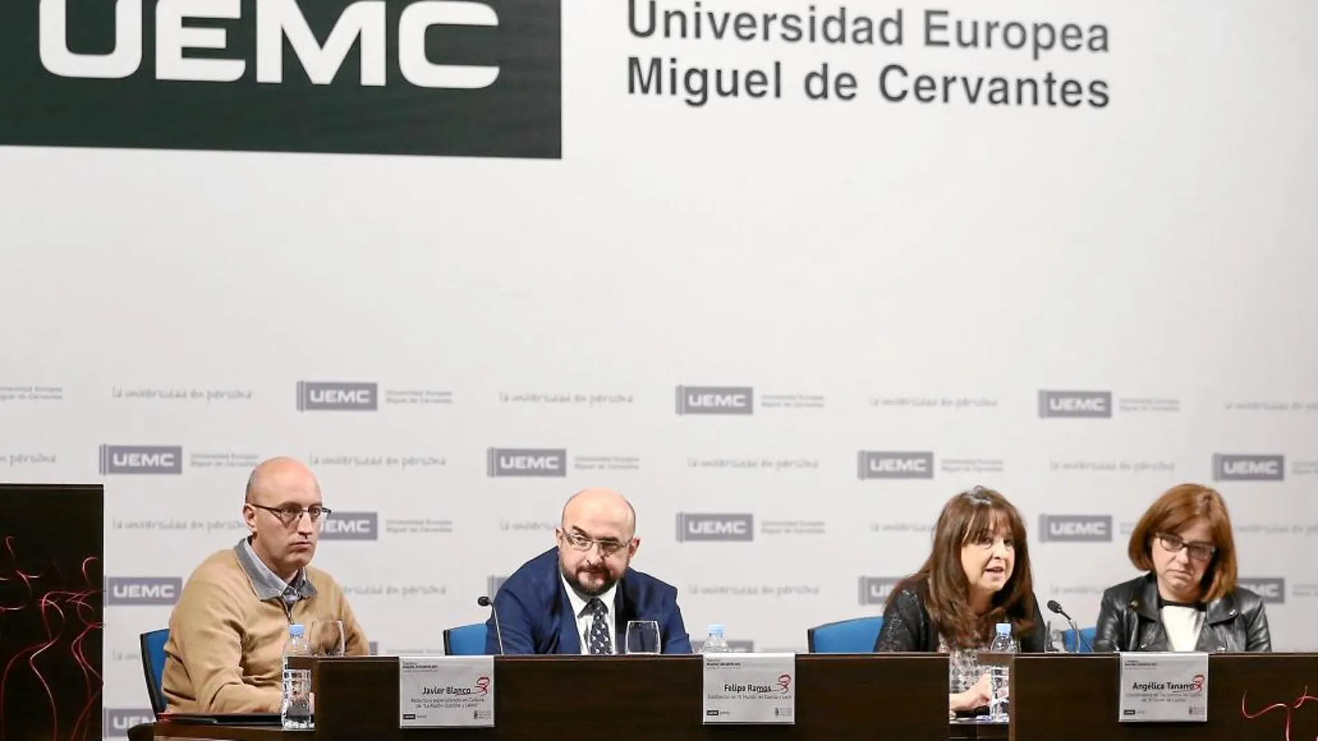 Los periodistas Javier Blanco, Felipe Ramos, Angélica Tanarro y Maite Rodríguez