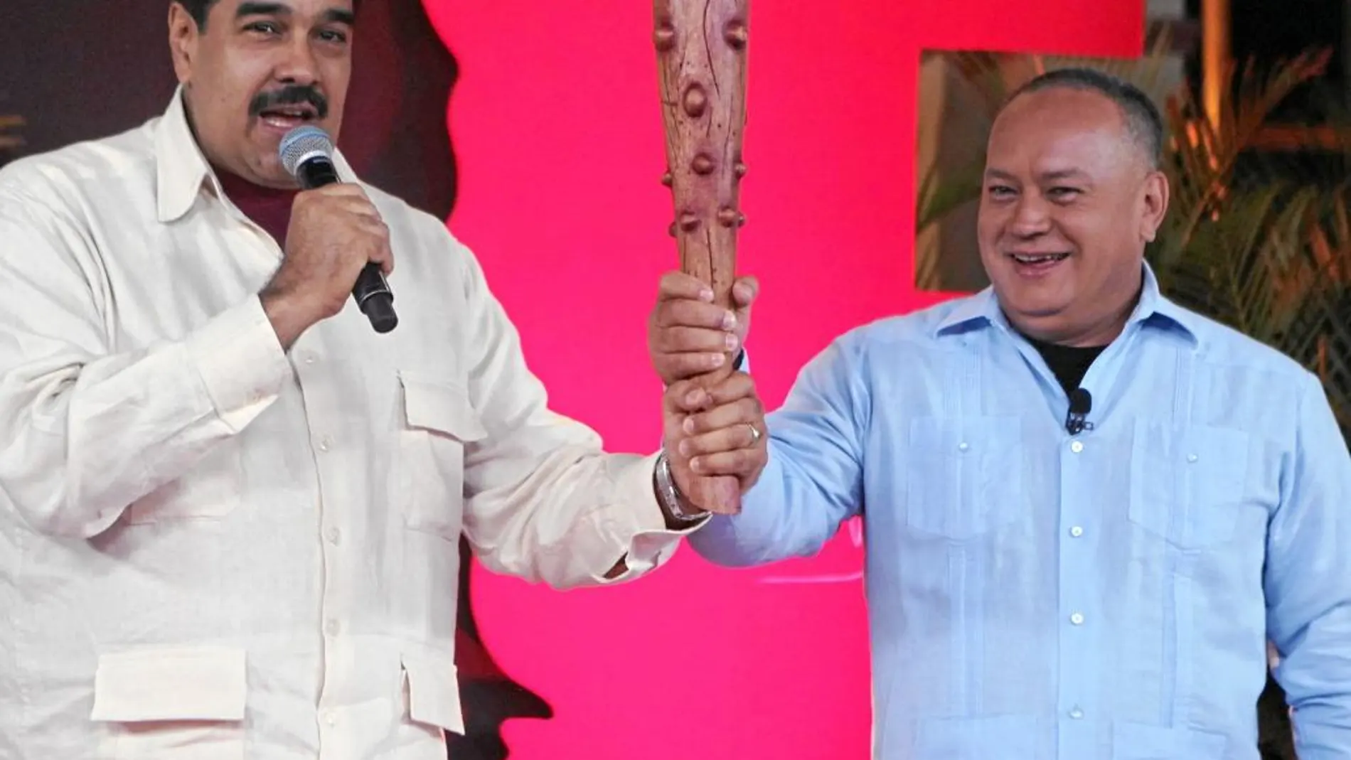 Nicolás Maduro y Diosdado Cabello, en su programa televisivo «Con el mazo dando»