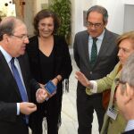 Herrera dialoga con la organizadora del Congreso, Cristina Borreguero, en presencia de García-Cirac