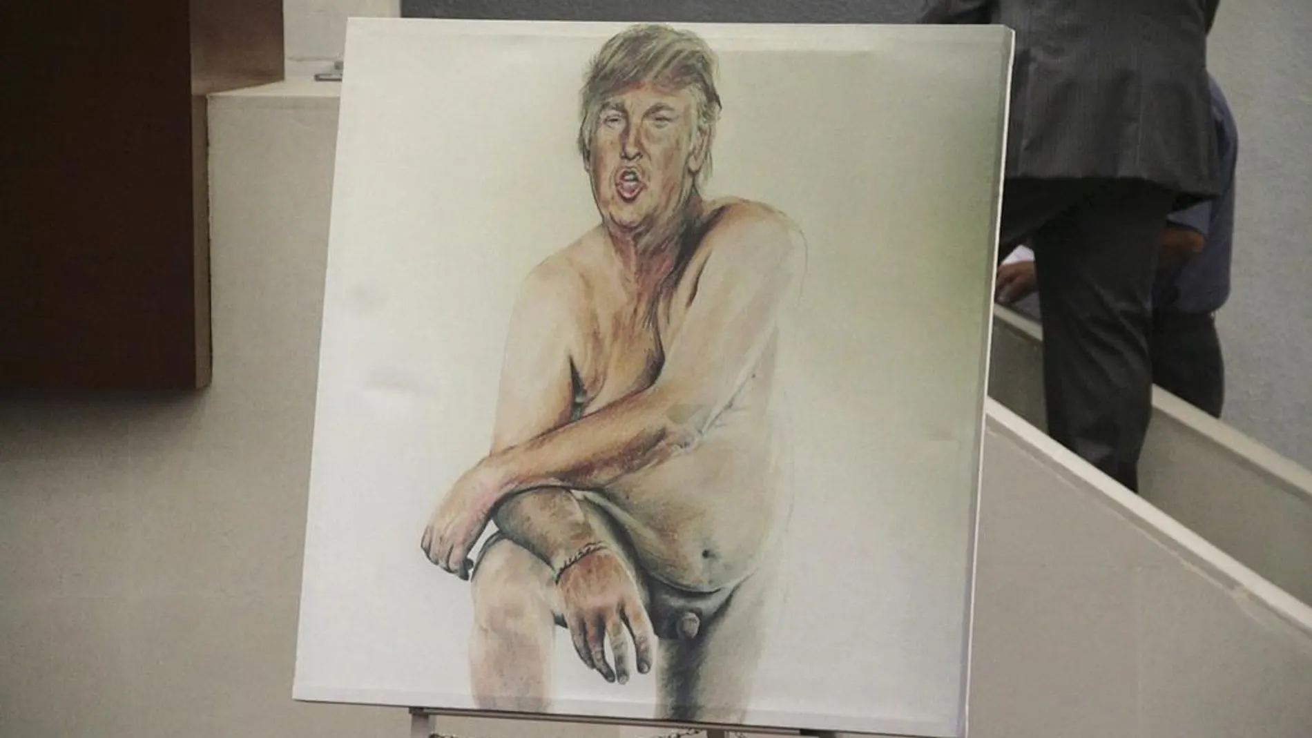 Pintura de Donald Trump desnudo, que fue mostrada por José Luis Romero Calzada, diputado de San Luis Potosí (México), durante una sesión en el Congreso estatal
