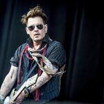 Johnny Depp durante una actuación de su banda de rock Hollywood Vampires