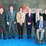 Las consejeras García Cirac y Alicia García, el presidente de la FRMP, Alfonso Polanco, y representantes de las entidades