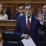 El presidente del Gobierno, Mariano Rajoy, interviene en la sesión de control celebrada hoy en el Congreso