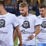 Jugadores del Lazio italiano calientan con camisetas de Ana Frank