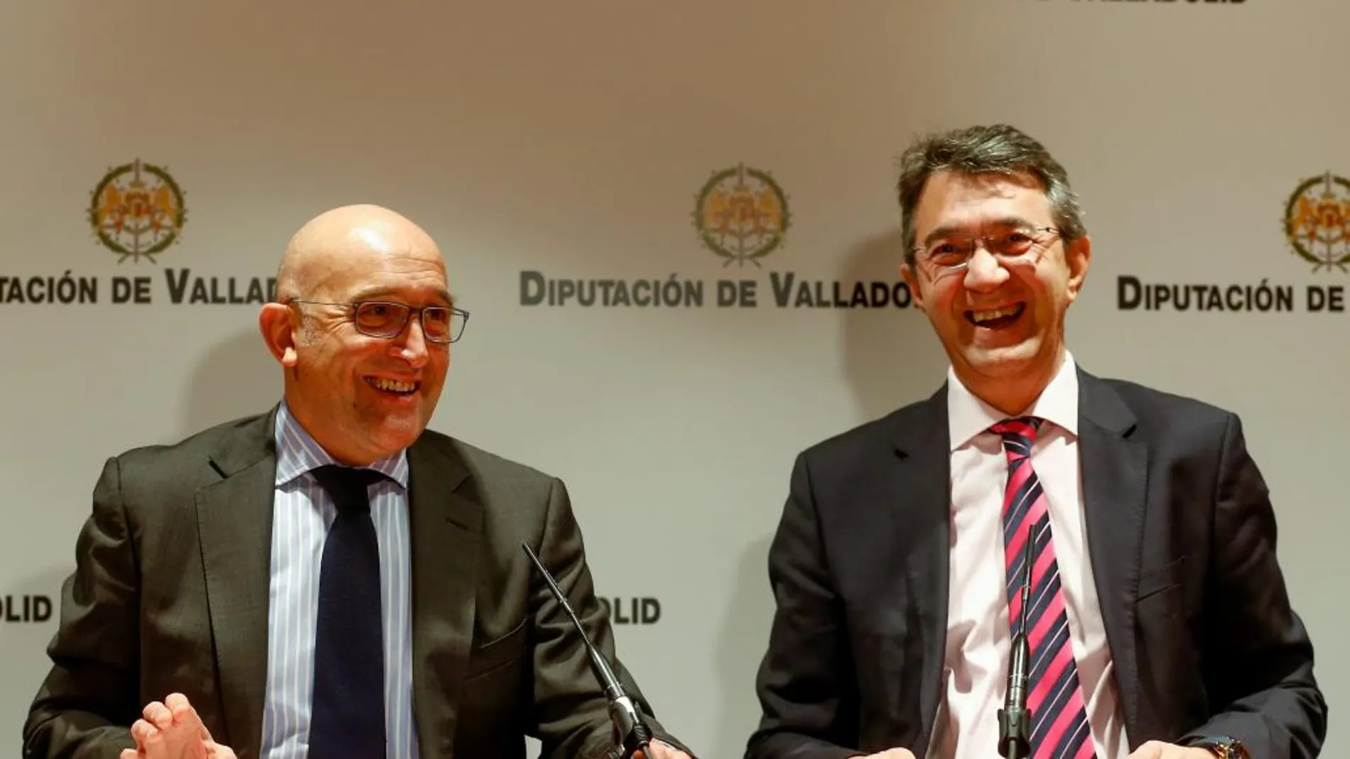 Los presidentes de las diputaciones de Valladolid y León, Jesús Julio Carnero y Juan Martínez Majo