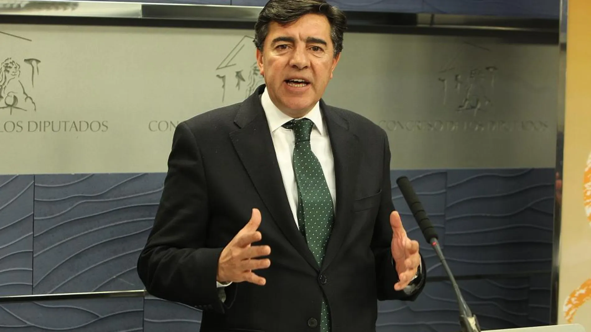 El secretario general del grupo parlamentario PP, José Antonio Bermúdez de Castro