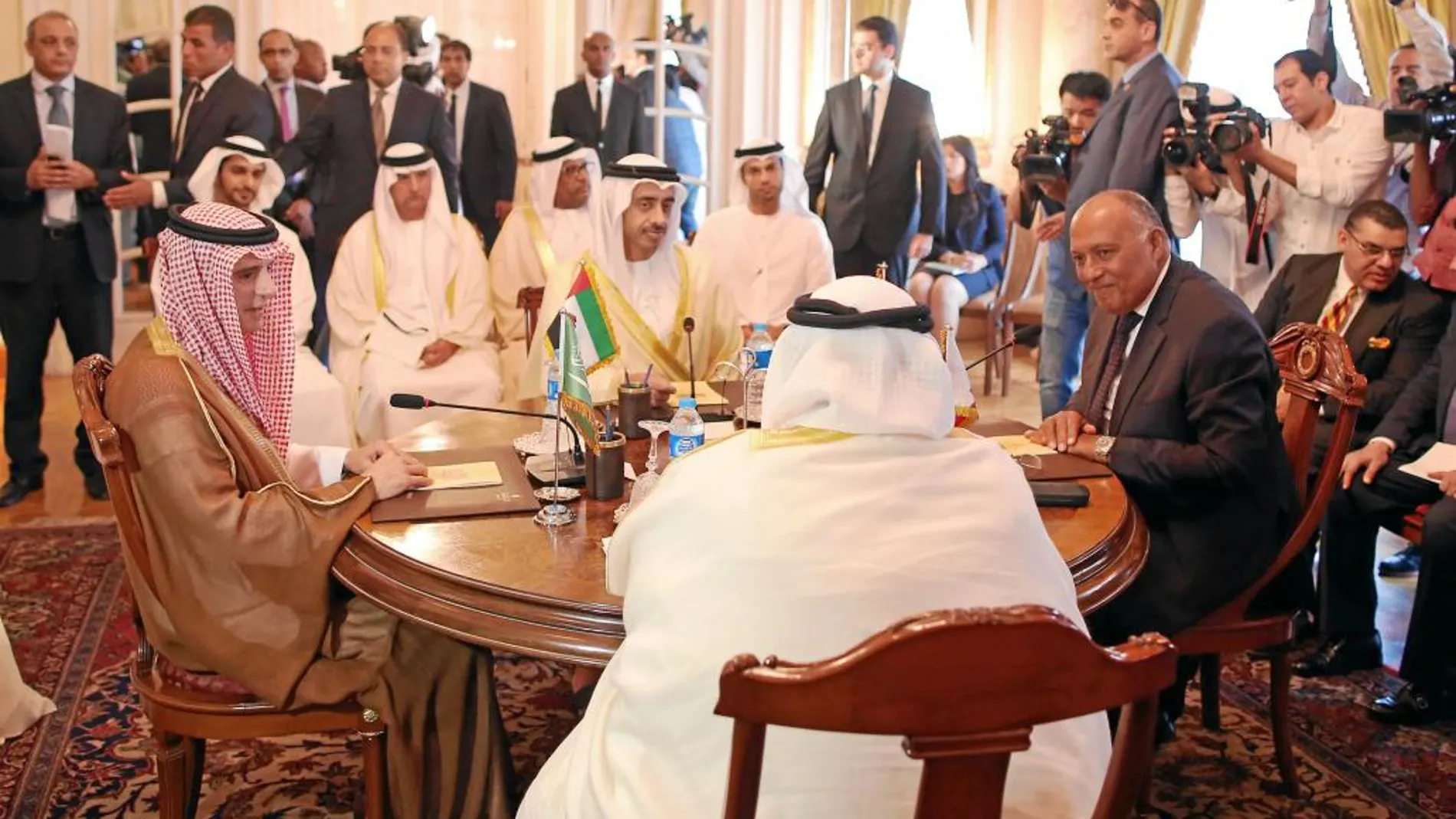 Los ministros de Exteriores de Arabia Saudí, Emiratos, Baréin y Egitpo, durante su reunión en El Cairo