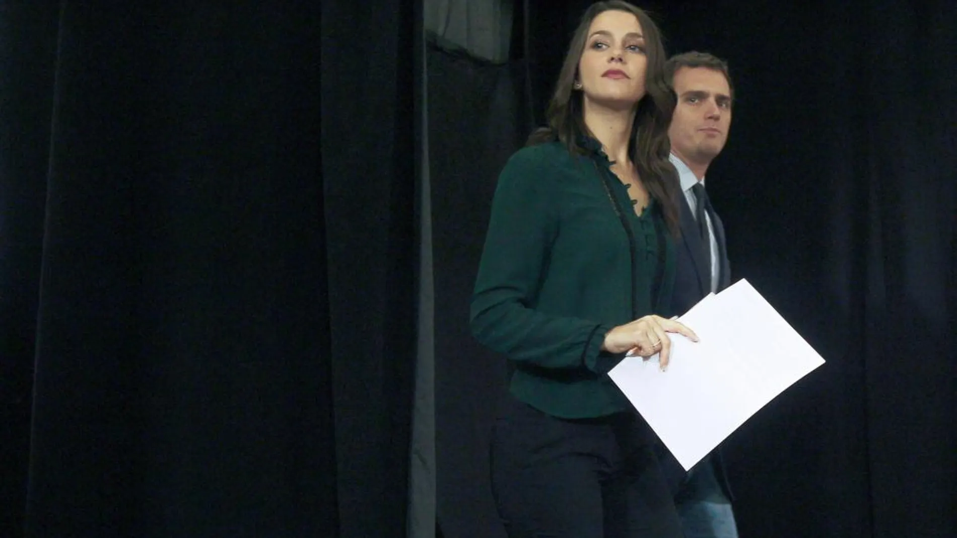 El presidente de Ciudadanos, Albert Rivera, y la candidata a la presidencia de la Generalitat, Inés Arrimadas, tras las elecciones