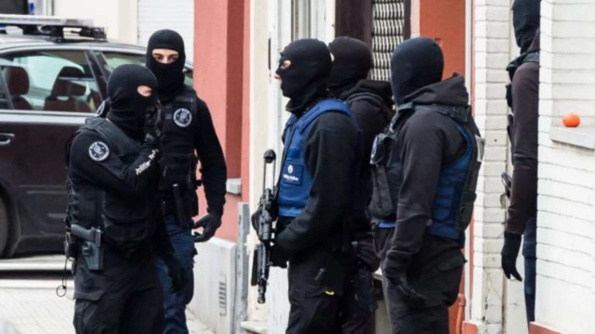 Imagen de archivo de miembros de la policía belga en Molenbeek