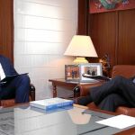Un instante del encuentro que mantuvieron ayer Juan Vicente Herrera y José Vicente de los Mozos en el despacho del presidente de la Junta