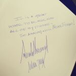 La firma de Trump en el museo del holocausto de Israel