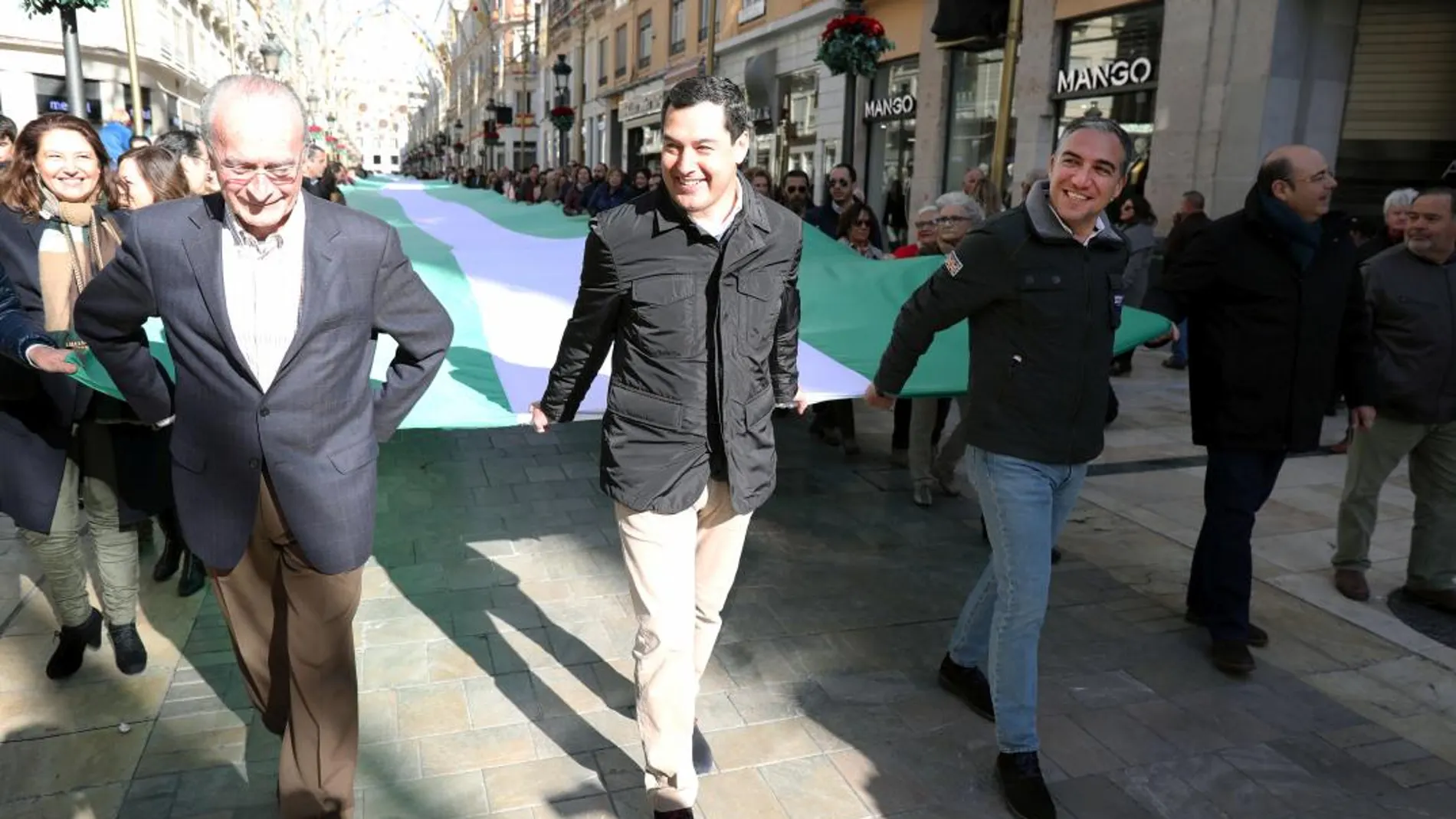 Juanma Moreno, Elías Bendodo y Francisco de la Torre, ayer en Málaga