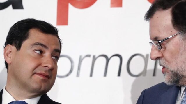 Juanma Moreno junto a Mariano Rajoy, ayer en Madrid