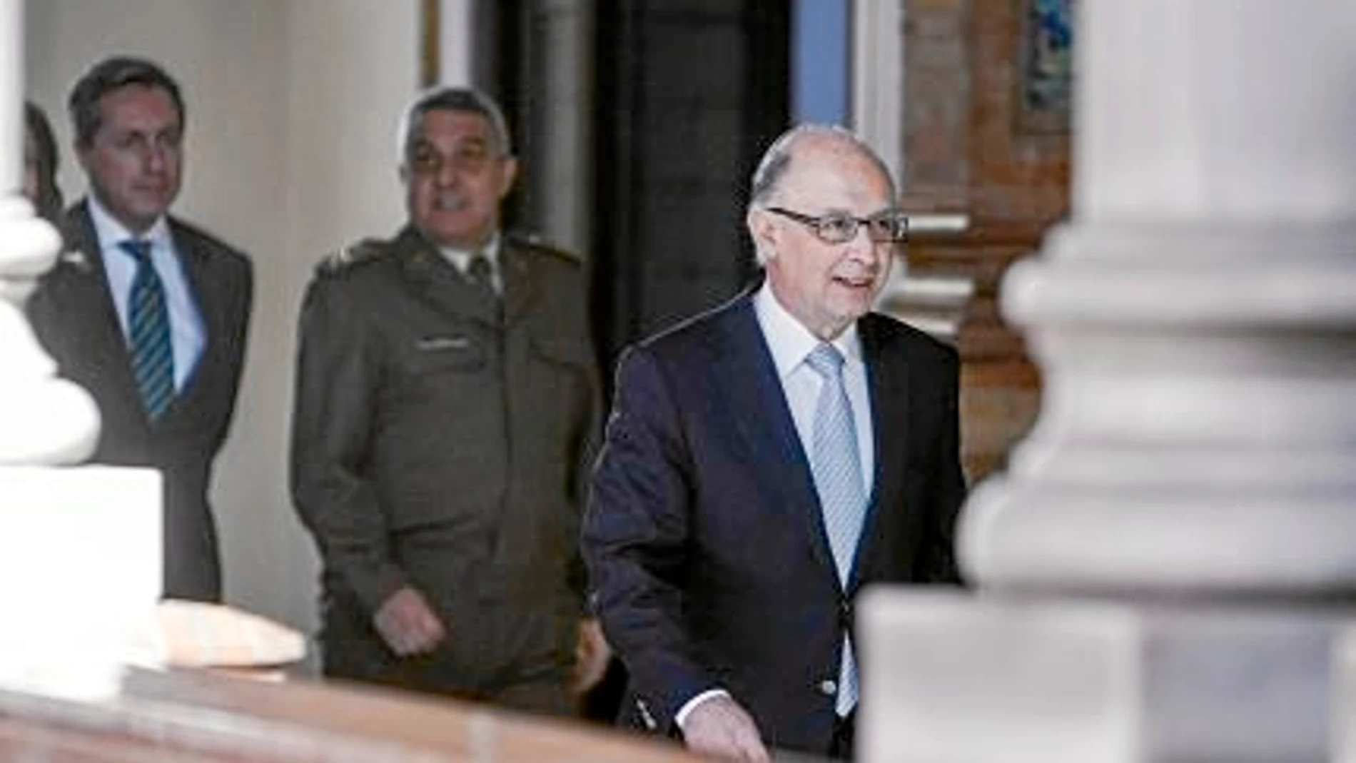 El ministro Cristóbal Montoro, durante una visita a Sevilla