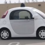 Google abre las puertas de su coche sin conductor