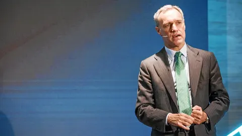 El consejero delegado del grupo, Silvio González, durante la presentación ayer de las nuevas webs