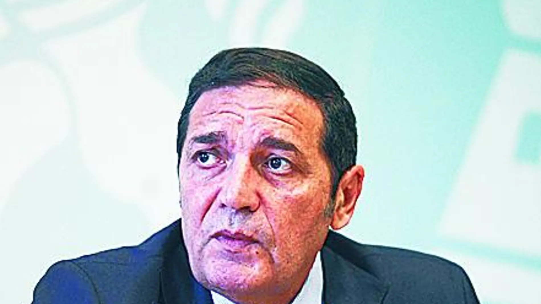 El consejero de Sanidad, Antonio Sáez Aguado