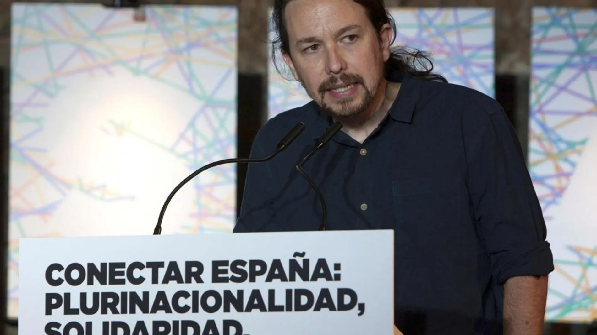 El secretario general de Podemos, Pablo Iglesias participa en un acto enmarcado en la ruta "Conectar España"