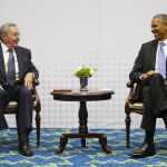 Raúl Castro y Barack Obama durente su reunión en Panamá el pasado mes de abril