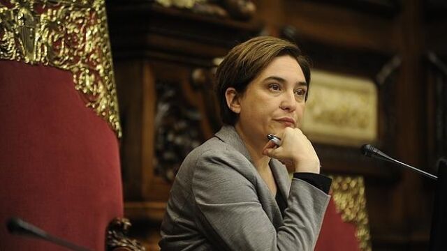 La deriva de Colau tensiona al PSC