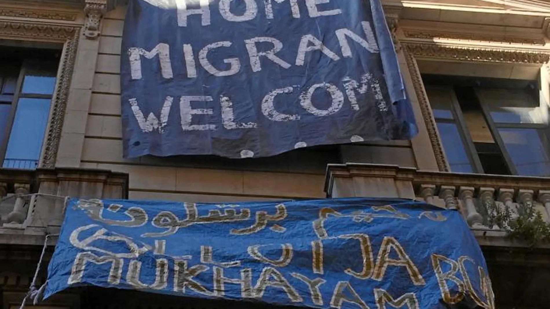 Decenas de activistas «okuparon» el edificio Borsí tras participar en la manifestación del 1 de Mayo