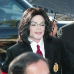 Michael Jackson, descrito como un «depredador sexual» en un informe policial de 2003