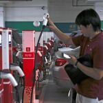 La nueva política automovilística de China, que se pondrá en práctica en un futuro próximo, dará un impulso al desarrollo de una industria automotriz menos contaminante