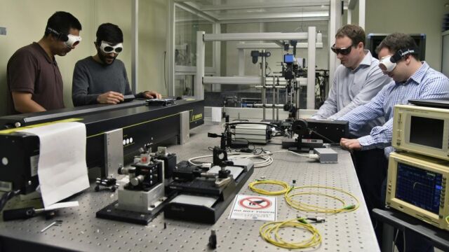 Desarrollar un «sistema nervioso» de sensores ópticos avanzados que podrá aplicarse en campos como la biomedicina, la ingeniería civil o el sector energético es el objetivo fundamental de Finesse, un proyecto europeo entre cuyos socios se encuentra la Universidad Politécnica de Valencia