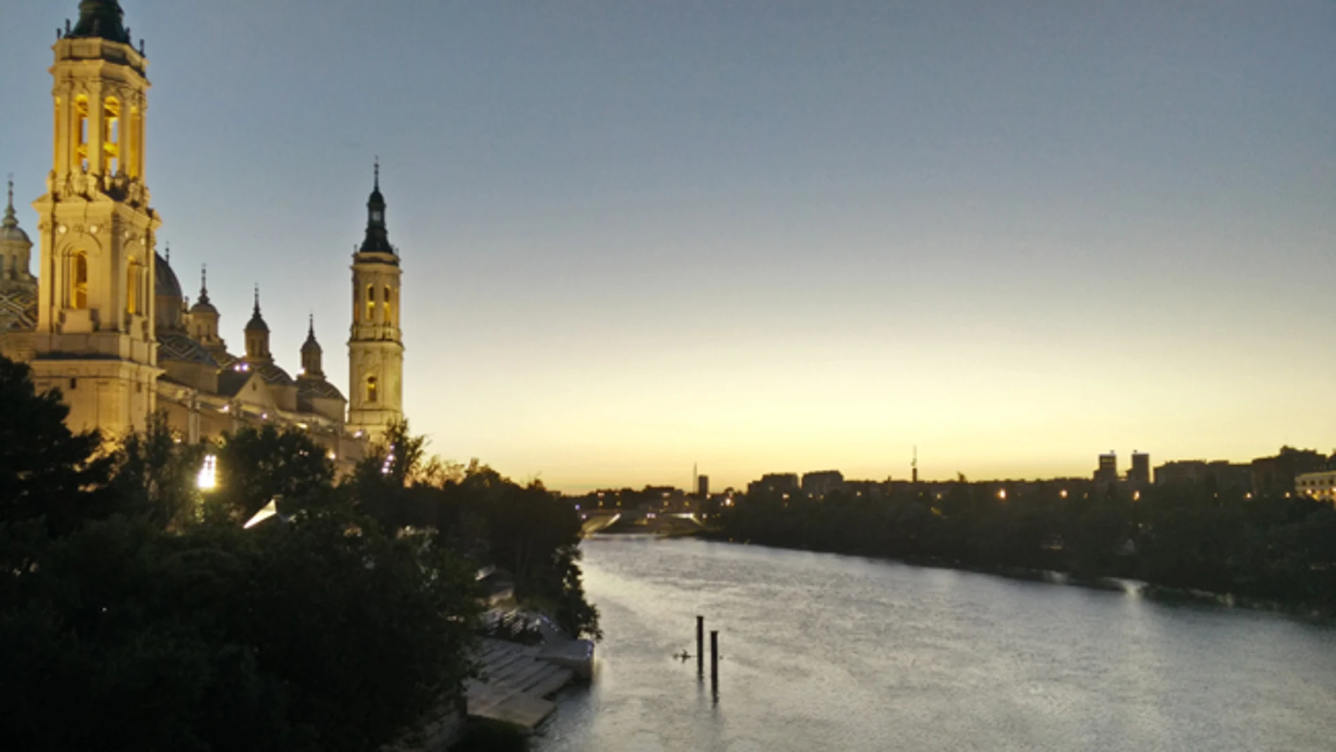 El río Ebro, a su paso por Zaragoza