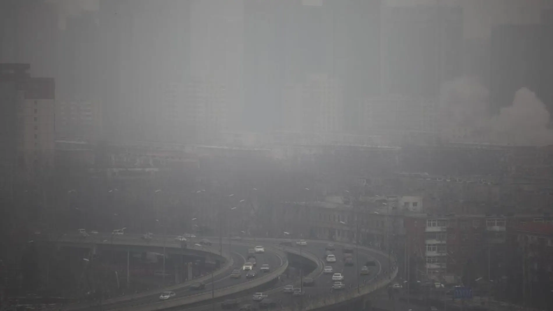 La ciudad de Pekín bajo la contaminación