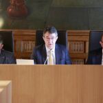 Juan Martínez Majo preside el Pleno de la Diputación de León